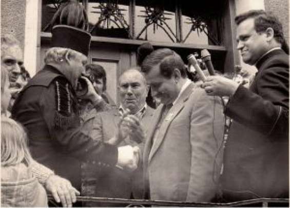 walesa-300x215.jpg